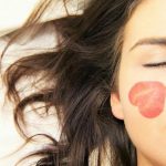 Proč ráno začíná pokožkou: jak mycí rituály formují tvář zítřka proc-rano-zacina-pokozkou-jak-myci-ritualy-formuji-tvar-zitrka.jpg